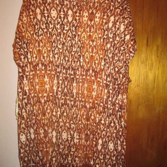 One world top - Picture 3 of 3